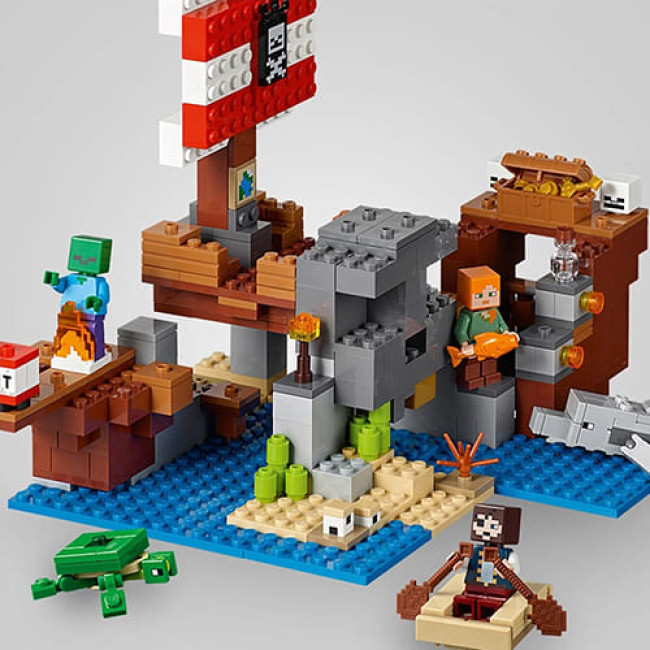 Конструктор LEGO Minecraft 21152 Приключения на пиратском корабле