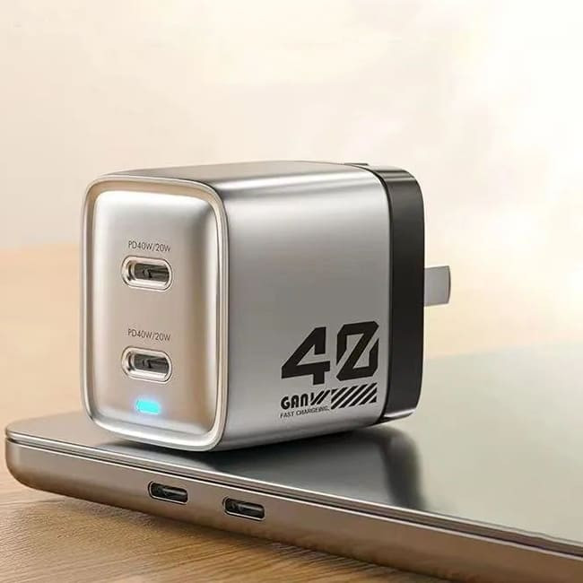 Зарядное устройство Wekome GaN 40W (C+C) WP-U02 Зарядное устройство Wekome GaN 40W (C+C) WP-U02