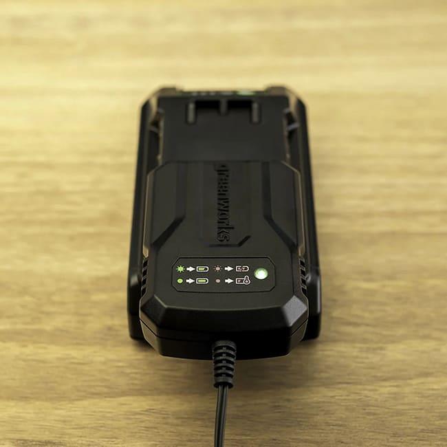 Зарядное устройство Greenworks G24UC2 (24В)