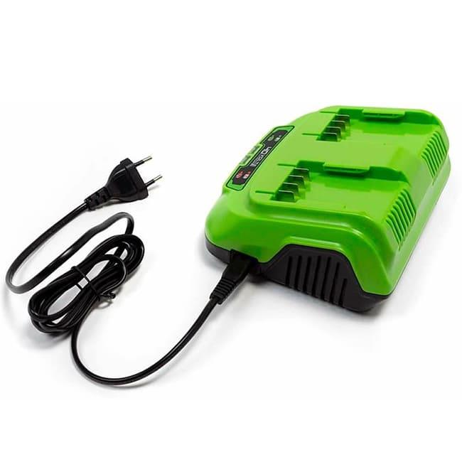 Быстрое зарядное устройство Greenworks 40V 8A G40UC8 на 2 аккумулятора 2938807
