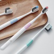 Набор зубных щеток Xiaomi DOCTOR·B Colors 4 шт. - фото